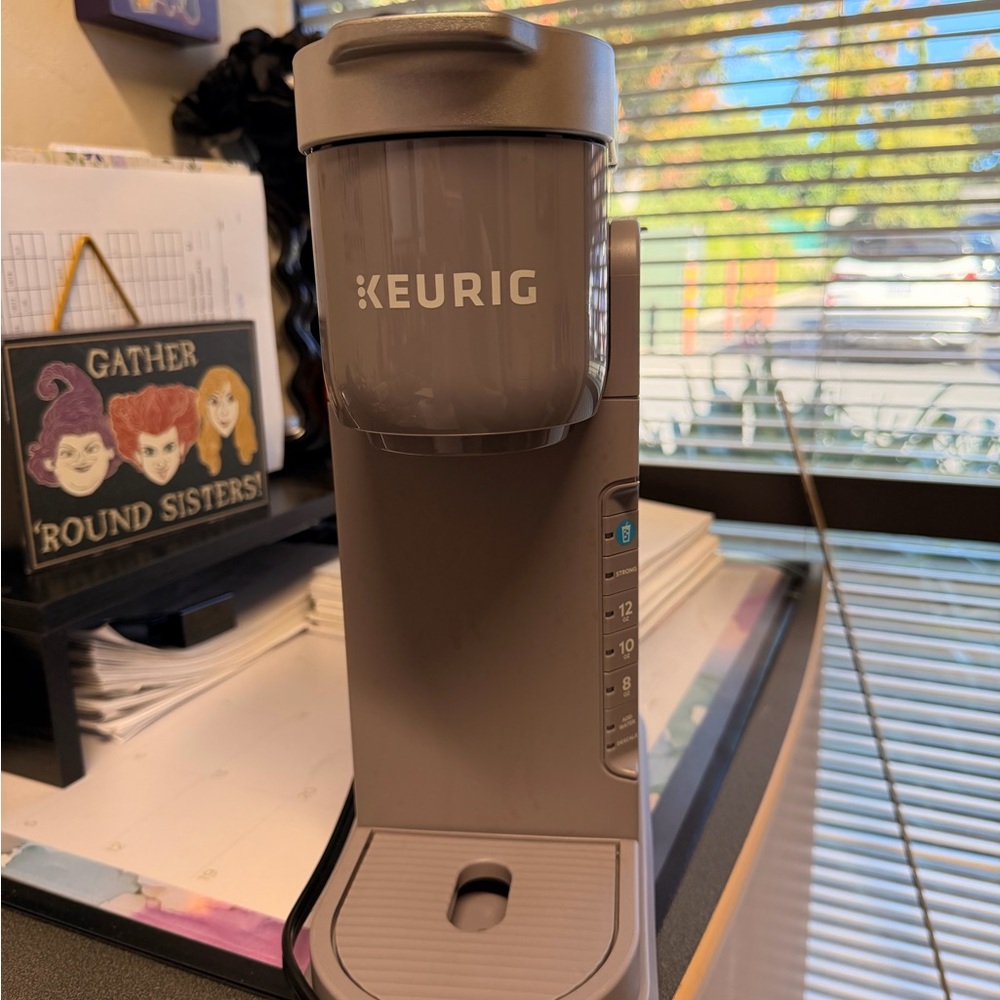Keurig Metallic iced/ hot Coffee Brewer